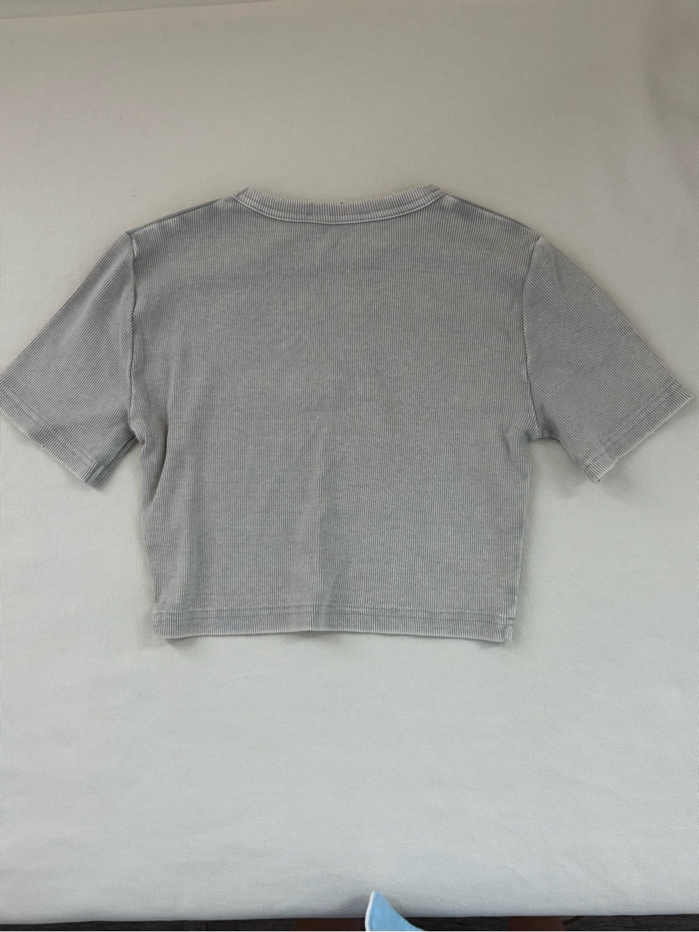 Zara Cropped Ribbed T-Shirt - Picture 4 of 5